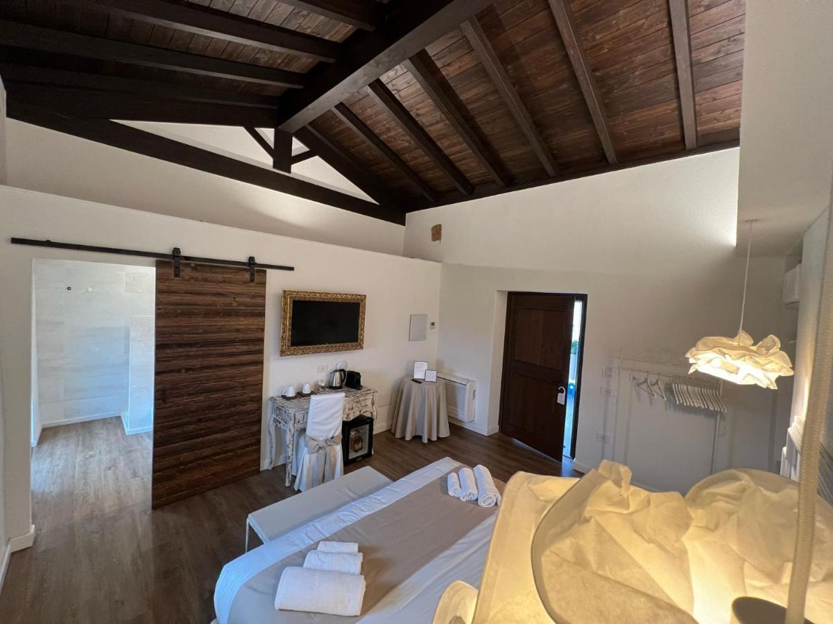 Corte Maddalena Camere Capoterra Ngoại thất bức ảnh